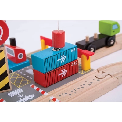 Bigjigs Rail Container Shipping Yard Wooden Railway Train Set Accessory 4 Bigjigs Rail Container Shipping Yard Wooden Railway Train Set Accessory - Image 2