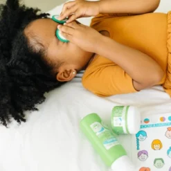 Melissa & Doug LOVE YOUR LOOK - Salon & Spa Play Set -Learning Toys Sales GUEST 51278e5b 832b 4671 ae44 67322a03d99f