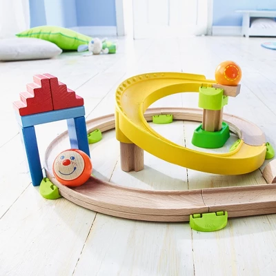 HABA Kullerbu Spiral Track - 26 Piece Wood & Plastic Ball Track Set 5 HABA Kullerbu Spiral Track - 26 Piece Wood & Plastic Ball Track Set - Image 3