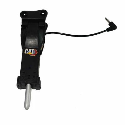 Diecast Masters 1/16 Radio Control Caterpillar 320 Excavator With Bucket, Grapple And Hammer 28005 8 Diecast Masters 1/16 Radio Control Caterpillar 320 Excavator With Bucket, Grapple And Hammer 28005 - Image 6