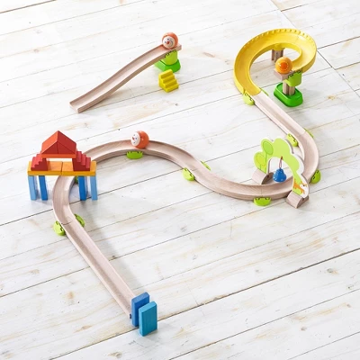 HABA Kullerbu Spiral Track - 26 Piece Wood & Plastic Ball Track Set 7 HABA Kullerbu Spiral Track - 26 Piece Wood & Plastic Ball Track Set - Image 5
