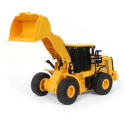 Diecast Masters 1/35 Caterpillar CAT 950M Wheel Loader Radio Control Made Of Durable Plastic 23003
